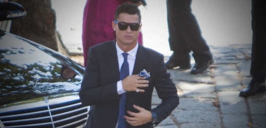 Cristiano Ronaldo na svatbě svého agenta.