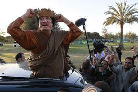 Diktátor Muammar Kaddáfí, kterého zabili v roce 2011.