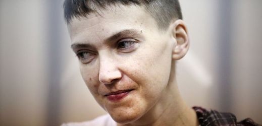Vězněná ukrajinská letkyně Nadija Savčenková.