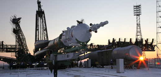 Ruské rakety Sojuz TMA na kosmodromu v Kazachstánu. Američtí astronauti se jimi budou přepravovat ještě do roku 2017.