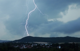 Na západě Čech se mohou objevit silné bouřky (ilustrační foto).