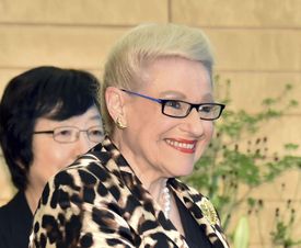 Mezi australskými politiky kritizovanými za vysoké cestovní náklady je bývalá předsedkyně Poslanecké sněmovny Bronwyn Bishopová, která vykázala jednu svou cestu vrtulníkem za pět tisíc dolarů.