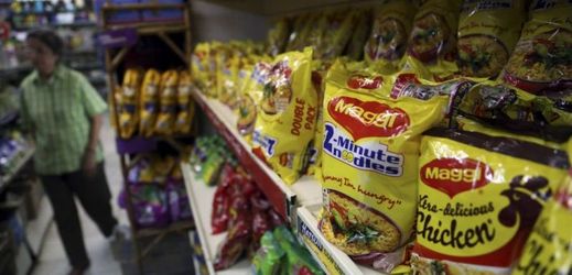 Pokles zisku společnosti Nestlé způsobil také zákaz prodeje Maggi nudlí na indickém trhu (ilustrační foto).
