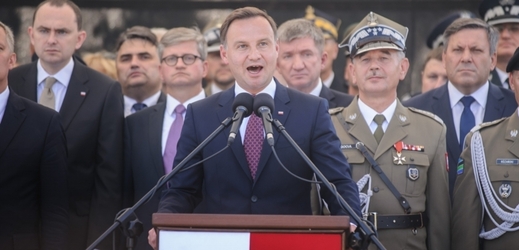 Andrzej Duda na sobotní vojenské přehlídce.