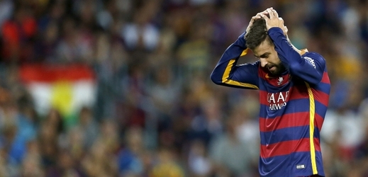 Gerard Piqué si vylil zlost na rozhodčím a potopil svou Barcelonu.