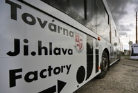 Festivalový trolejbus. Promítání proběhnou na různých místech v Jihlavě.
