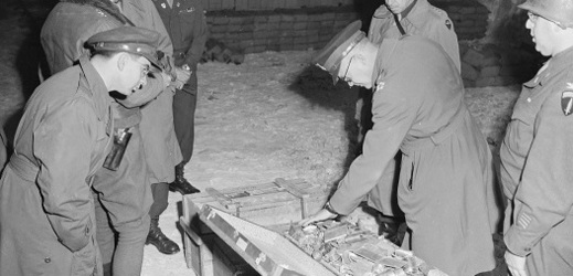 Spojenci s nalezeným nacistickým zlatem uloženým pod zemí (ilustrační foto.