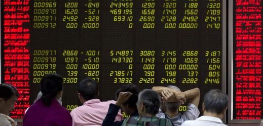 Čínské akciové burzy zaznamenaly až osmiprocentní propad.