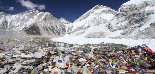 Stezka, která vede na Mount Everest po dubnovém zemětřesení nebezpečná.