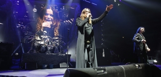 Britská heavymetalová skupina Black Sabbath při koncertu v Praze v roce 2013.