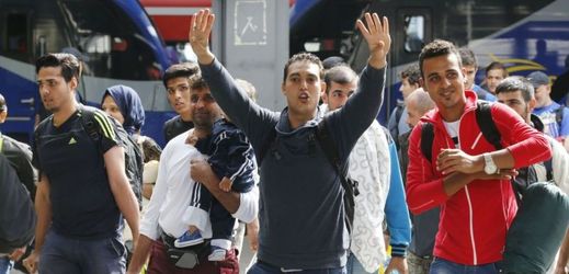 Migranti, kteří právě dorazili na hlavní nádraží v Mnichově.