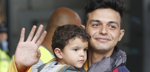 Uprchlík s dítětem (ilustrační foto).