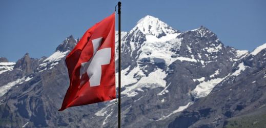 Švýcarská vlajka (ilustrační foto).