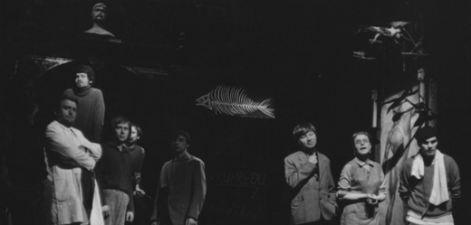 Inscenace "Ptákovina" v podání herců Divadla Na zábradlí v roce 1970.