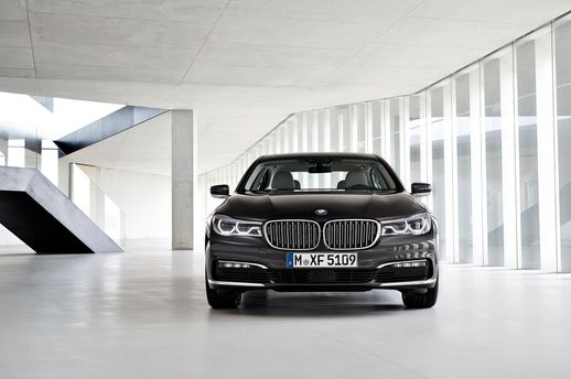 Na stánku BMW je hvězdou nová generace řady 7.