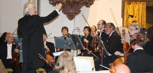 Festival připomíná hudbu skladatele, houslisty a dirigenta Karla Ditterse.