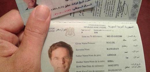 Falešné syrské doklady za hubičku, člověk se s pomocí padělatelů snadno může stát třeba i nizozemským premiérem (průkaz na snímku).