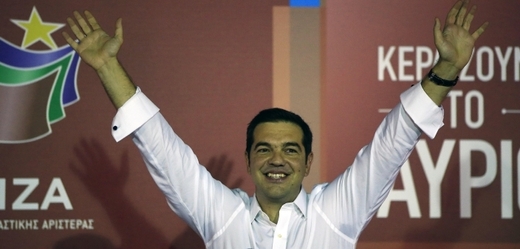 Slavící Alexis Tsipras.