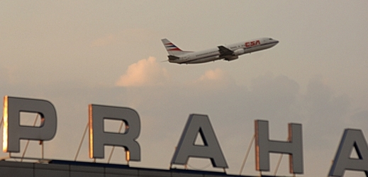 Letadlo ČSA bylo nuceno krátce po startu nouzově přistát kvůli kouři na palubě (ilustrační foto).
