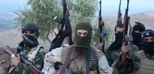 Bojovníci extremistické fronty An-Nusra.
