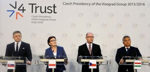 Mimořádný summit předsedů vlád zemí visegrádské skupiny k řešení migrační krize se konal 4. září v Praze.
