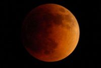 Laici zatmělý Měsíc označují jako krvavý v souvislosti s údajným koncem světa.