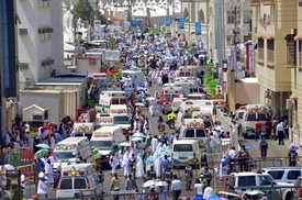 Muslimští poutníci v městečku Míná nedaleko svatého města Mekky, Saúdská Arábie.