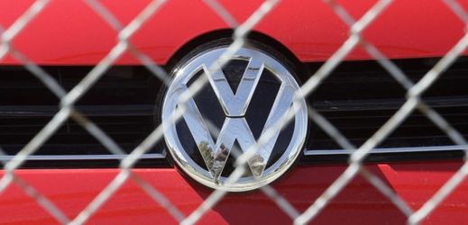 Písmena VW, symbol Volkswagenu, utrpěla velkou ránu na své dobré pověsti (ilustrační foto).