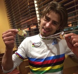 Sagan zničil svou medaili.