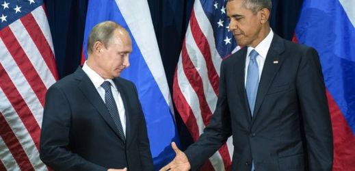Vládci dvou různých světů. Prezidentka v reakci srovnávala Vladimira Putina s Barackem Obamou.