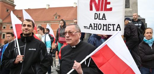 Machometánům vstup zakázán. Demonstrace proti kvotám v Polsku.