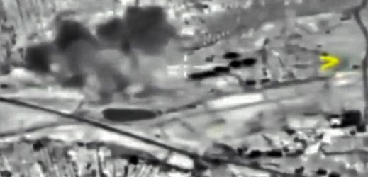 Satelitní snímek ruského bombardování v Sýrii.