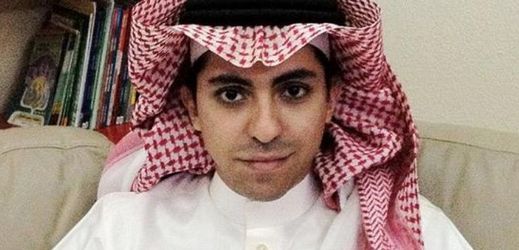 Saúdskoarabský bloger Raíf Badáví odsouzený k dlouholetému vězení a 1000 ran bičem za názory na svém blogu.