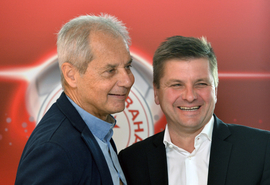 Jiří Šimáně (vlevo) a trenér Dušan Uhrin.