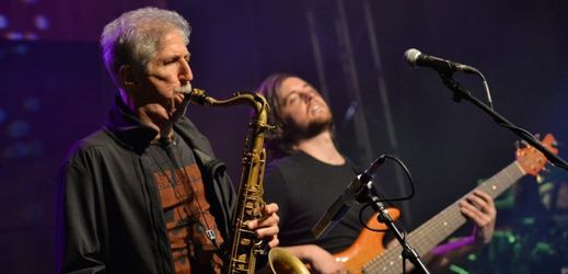 Saxofonista Bob Mintzer, jehož vystoupení bude hřebem festivalu Jazzfest.