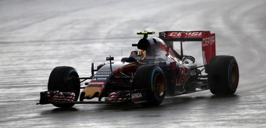 Třetí trénink na Velkou cenu Ruska formule 1 předčasně ukončila vážná nehoda Španěla Carlose Sainze.