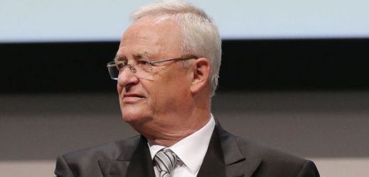 Dlouholetý šéf koncernu VW Martin Winterkorn údajně odstoupí ze všech funkcí. 