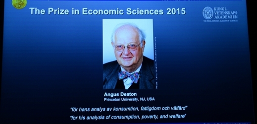 Profesor Angus Deaton.