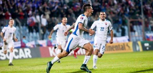 Marek Hamšík slaví gól do sítě Lucemburska.