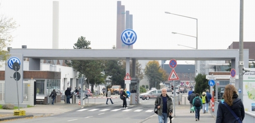 Zaměstnanci automobilky Volkswagen.