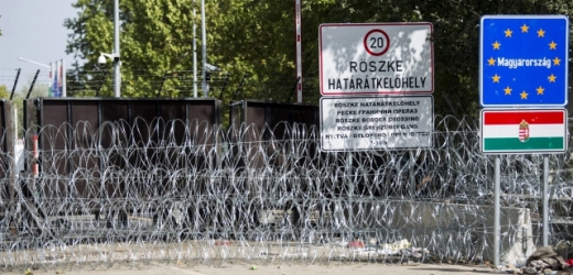 Přesně před měsícem zablokovali Maďaři hranici se Srbskem.
