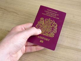 Britský cestovní pas.