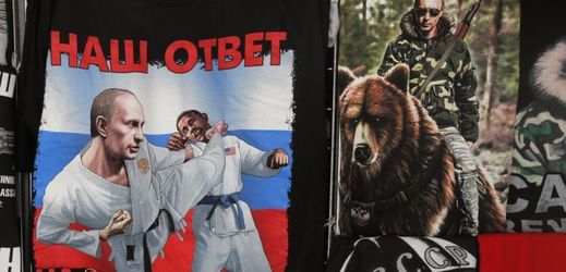 Putin je oblíbeným motivem na suvenýrech z Ruska.