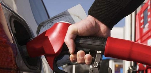 Motoristéza naftu platí nejméně od března 2010. 