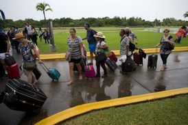 Kvůli hurikánu byly evakuovány tisíce Mexičanů.