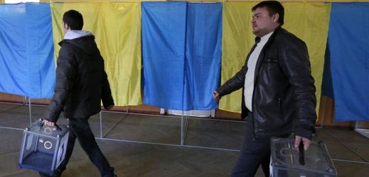 Voliči v Mariupolu si na možnost hlasovat budou muset počkat. Místnosti zůstaly zavřené (ilustrační foto).
