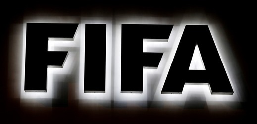 O půlnoci se uzavřou kandidátské přihlášky na prezidenta FIFA.