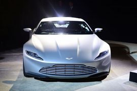 Nový majitel Aston Martinu s ním nebude moci vyjet na silnici.