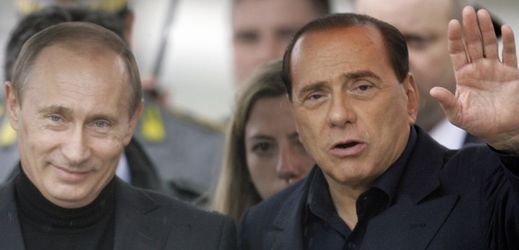 Silvio Berlusconi (vpravo) a Vladimír Putin.