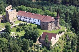 Letošní turistickou sezonu o víkendu uzavře také hrad Velhartice na Klatovsku.
